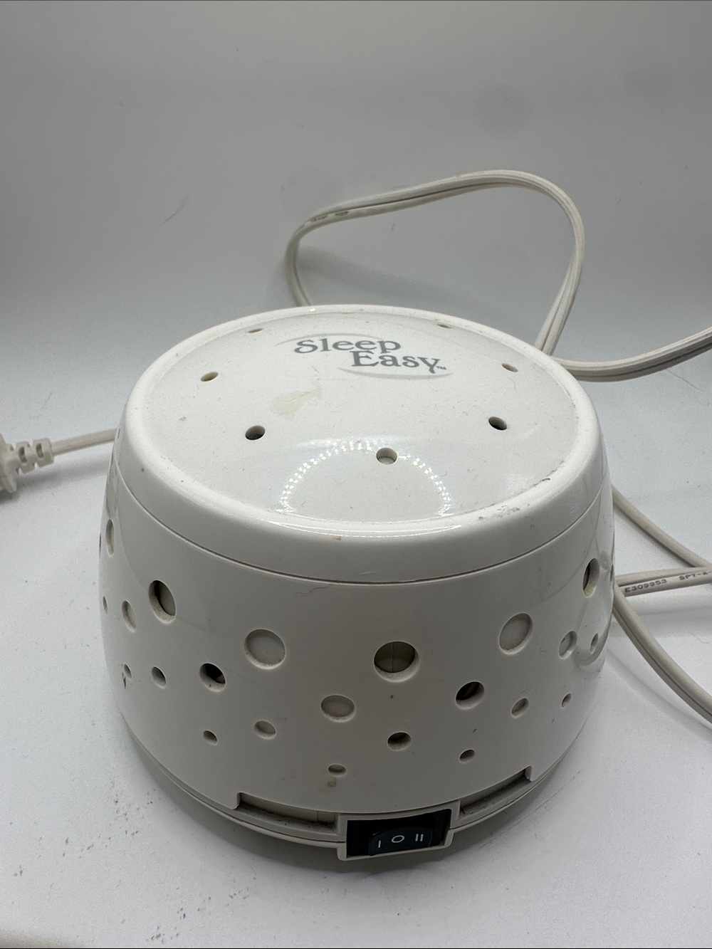Sleep Easy T12 White Noise Sound Machine Fan Sleep Aid Relaxation White. 2 Speed